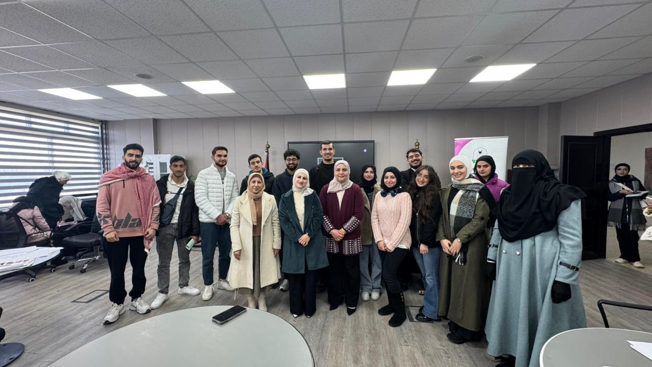 ورشة تدريبية حول فن المقابلات الشخصية لتعزيز مهارات الطلبة لسوق العمل