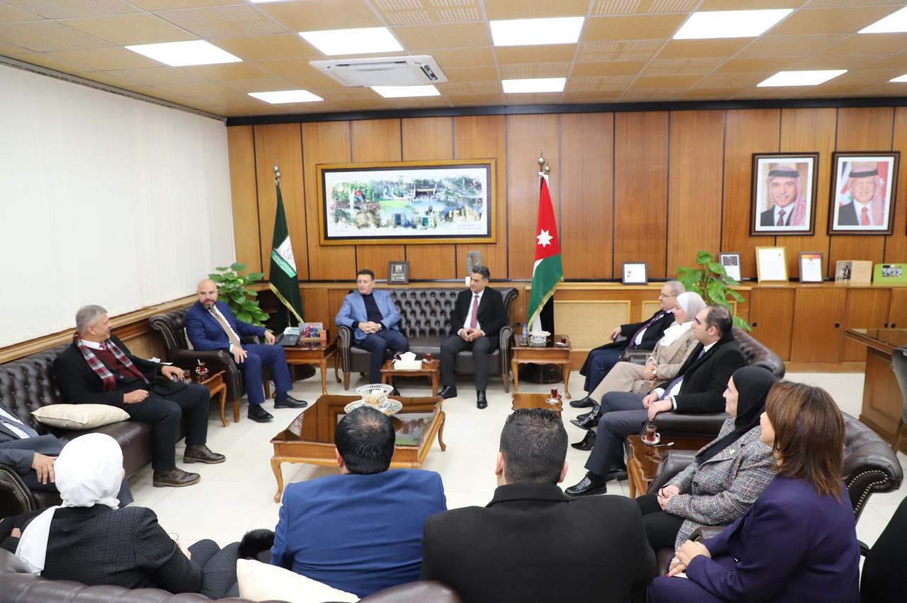 جلسة حوارية بعنوان